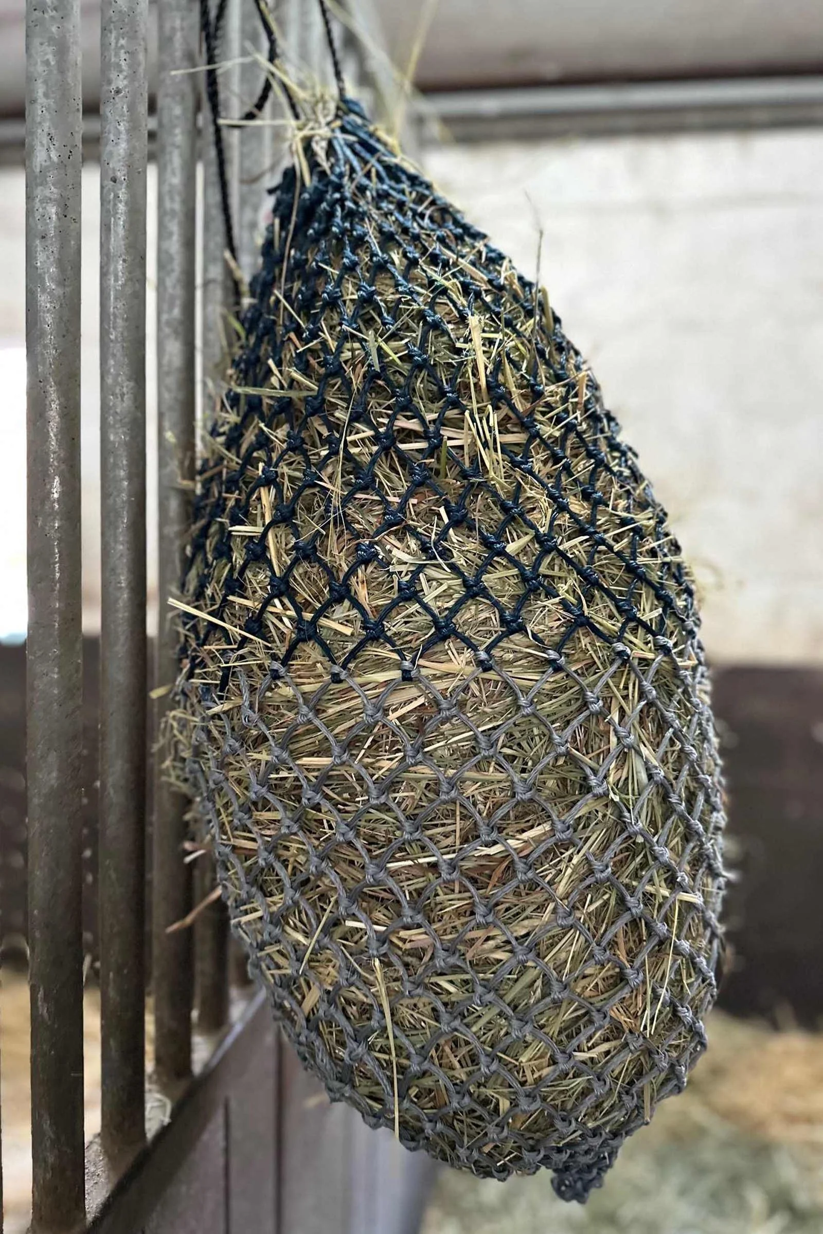 2-Color Hay Net, 3x3cm mesh Blue/Grey 95