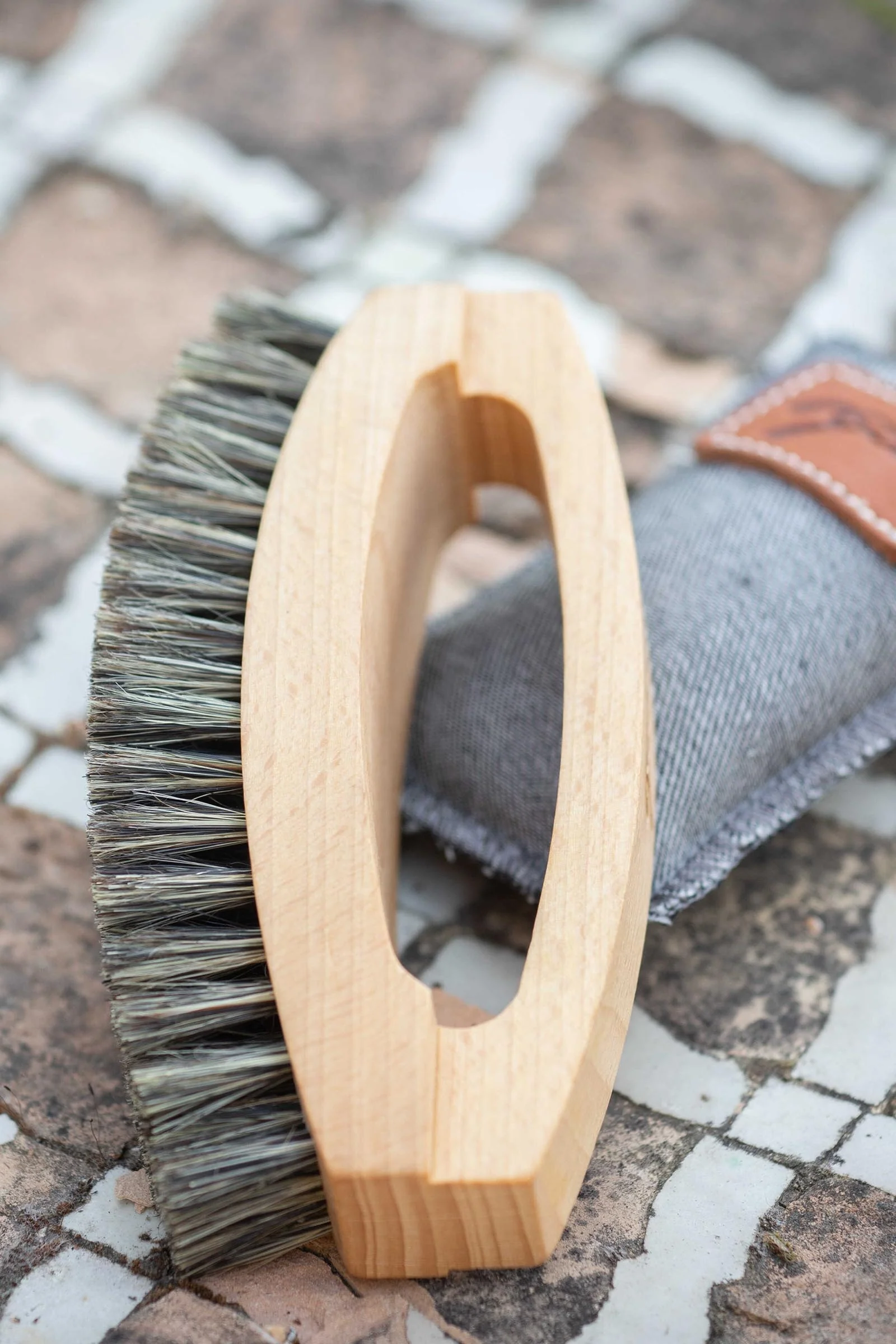 Handle Brush Wood One Size
